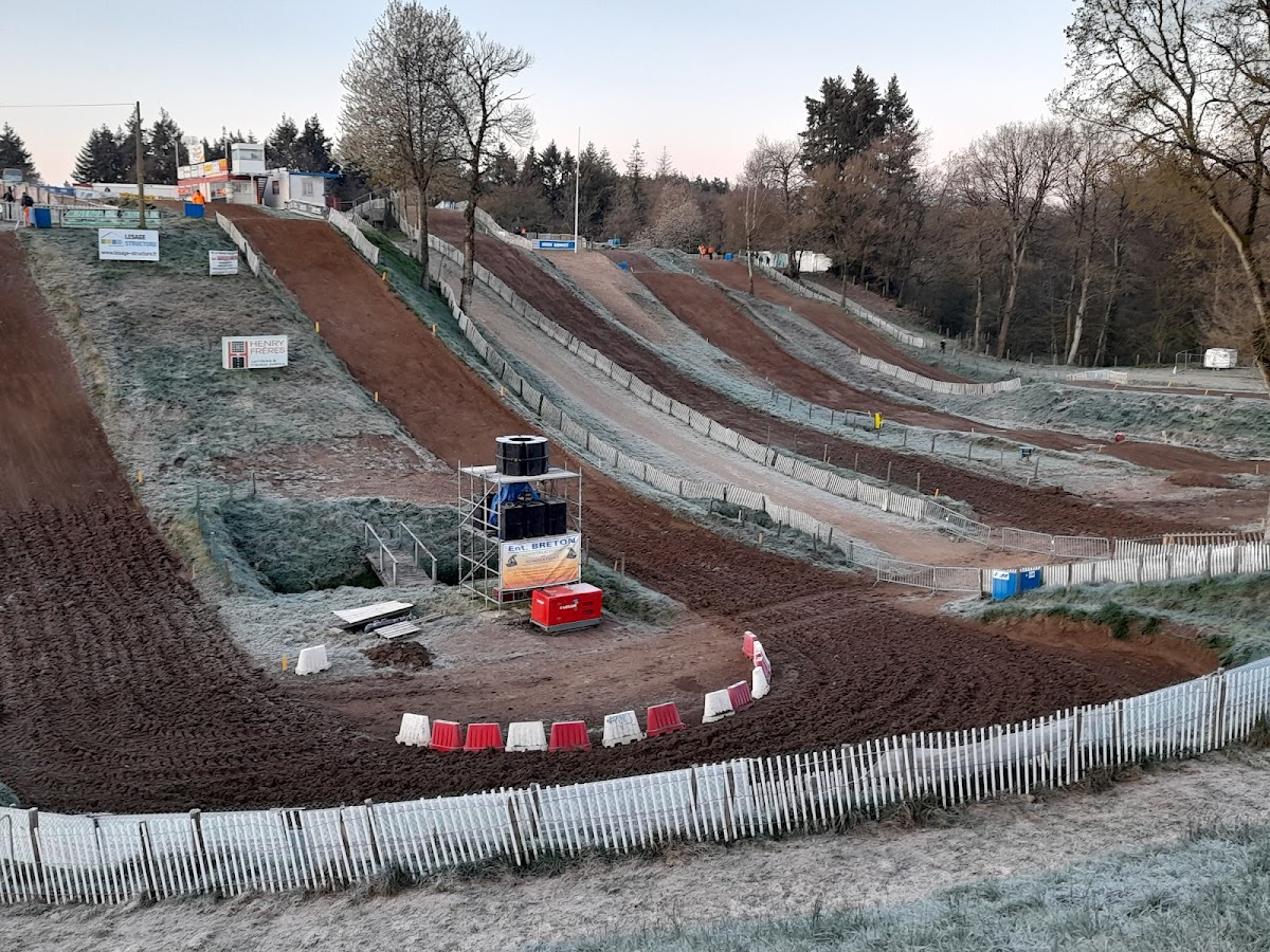 Terrain de motocross à Beaucé