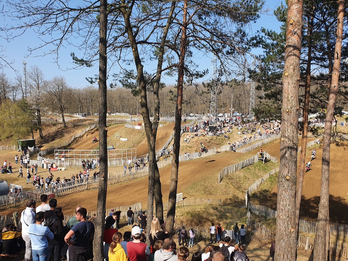 Terrain de motocross à Saint-Chéron — photo 1