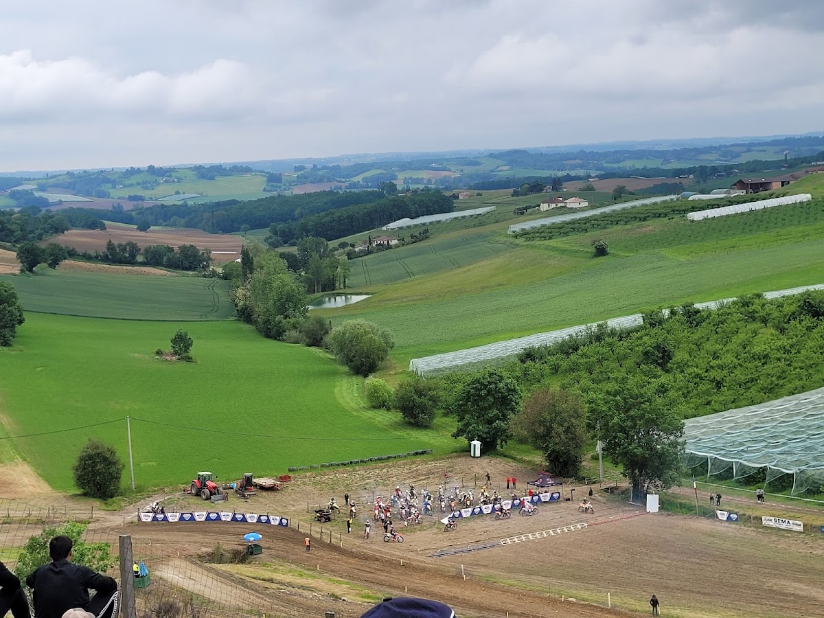 Terrain de motocross à Labarthe