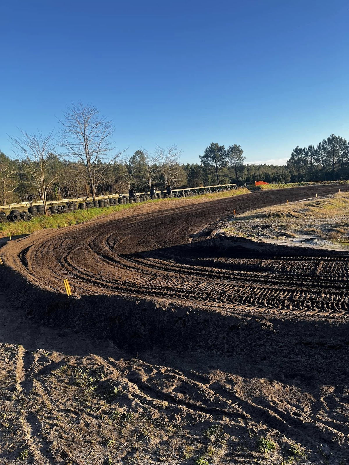 Terrain de motocross à Arès — photo 1