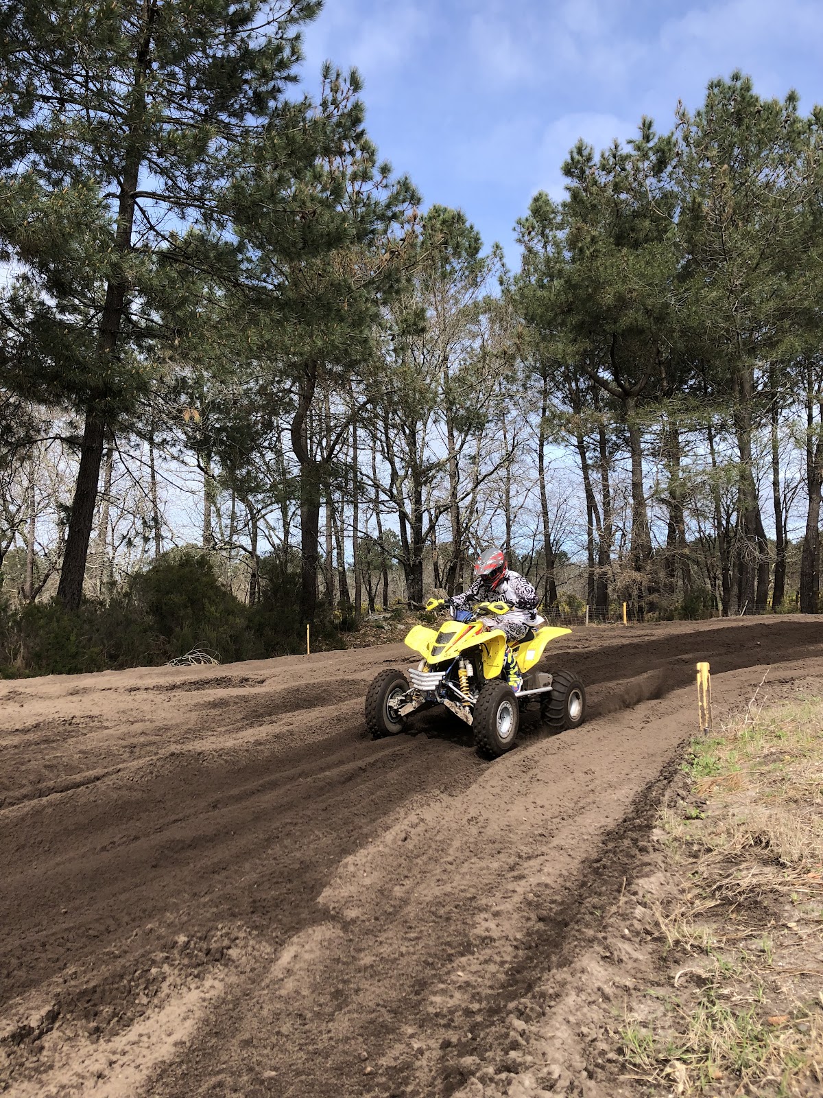 Terrain de motocross à Arès — photo 3