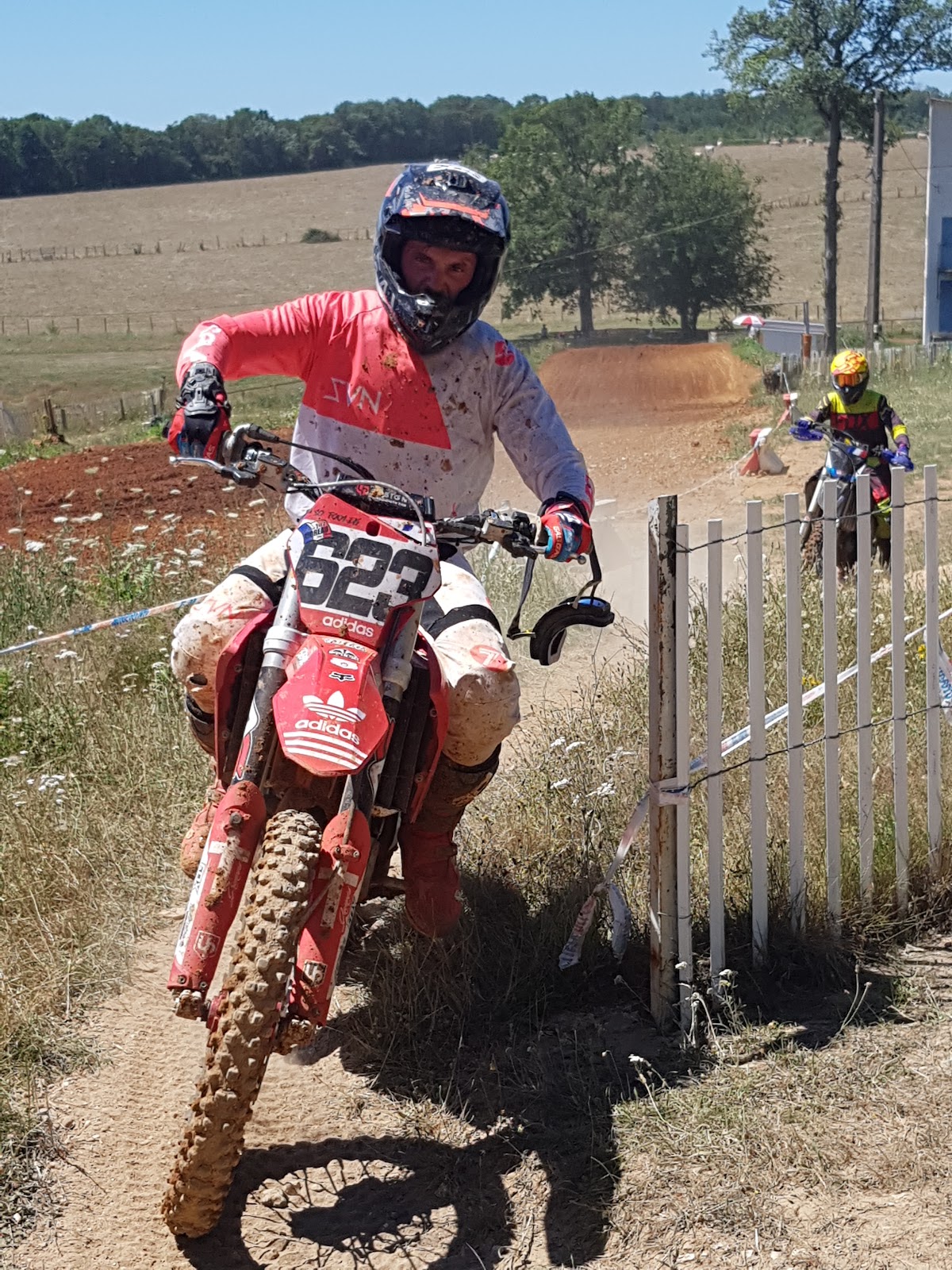 Terrain de motocross à Brou — photo 1