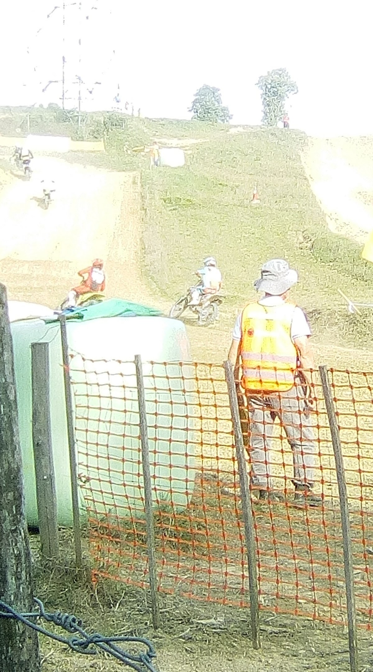 Terrain de motocross à Escassefort — photo 2
