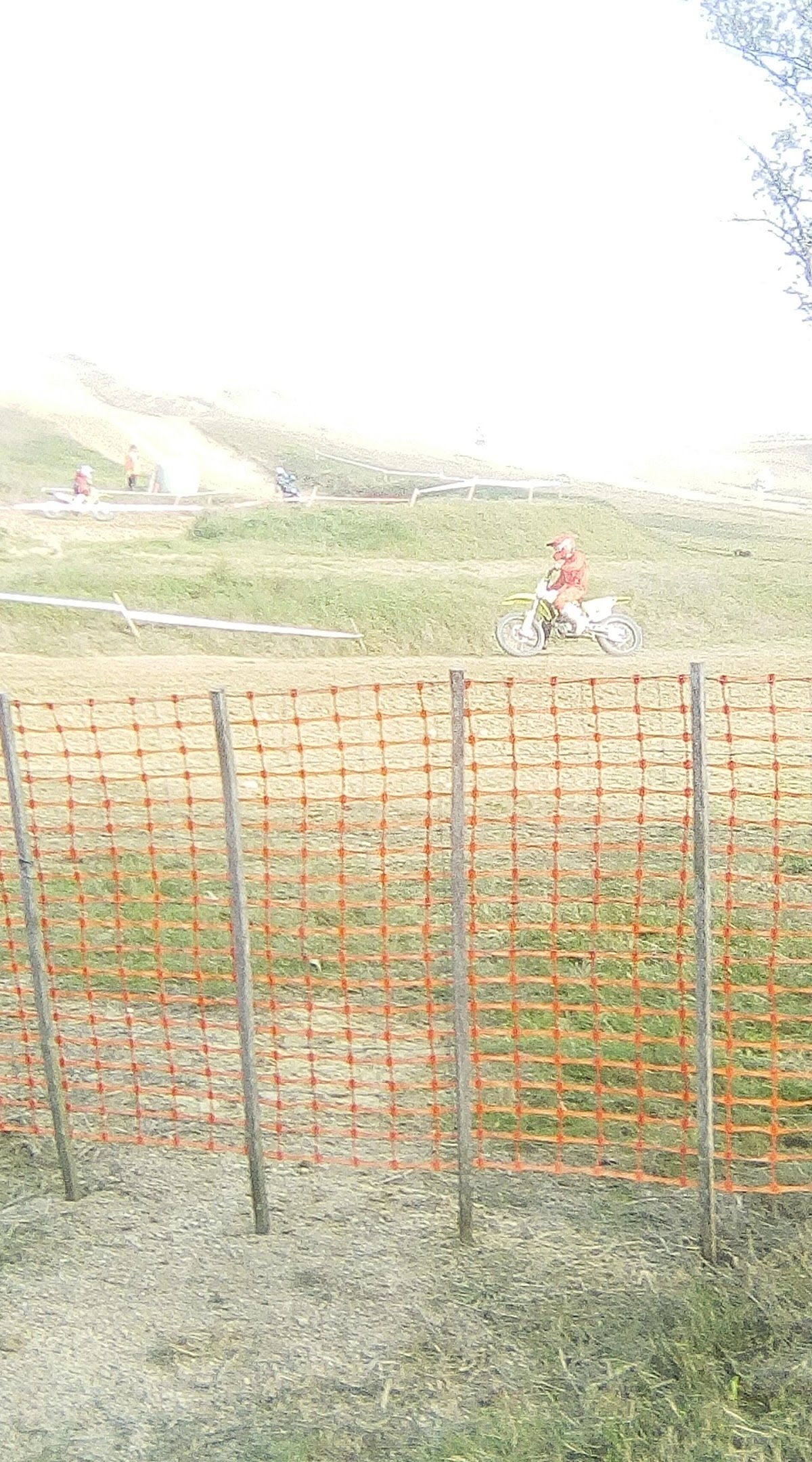 Terrain de motocross à Escassefort — photo 4