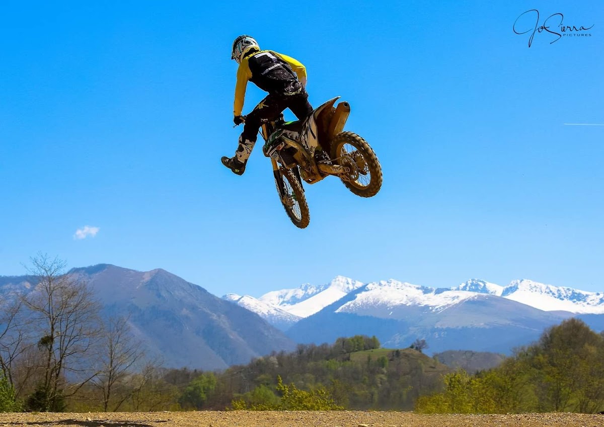 Terrain de motocross à Buzy