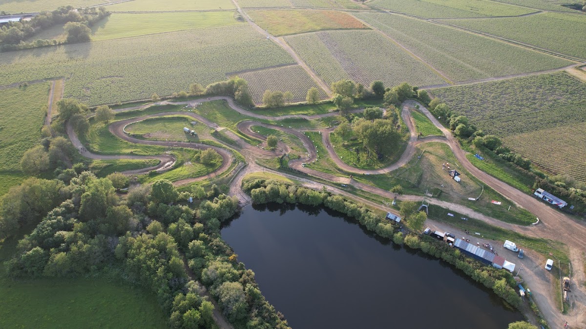 Terrain de motocross à Maisdon-sur-Sèvre — photo 1