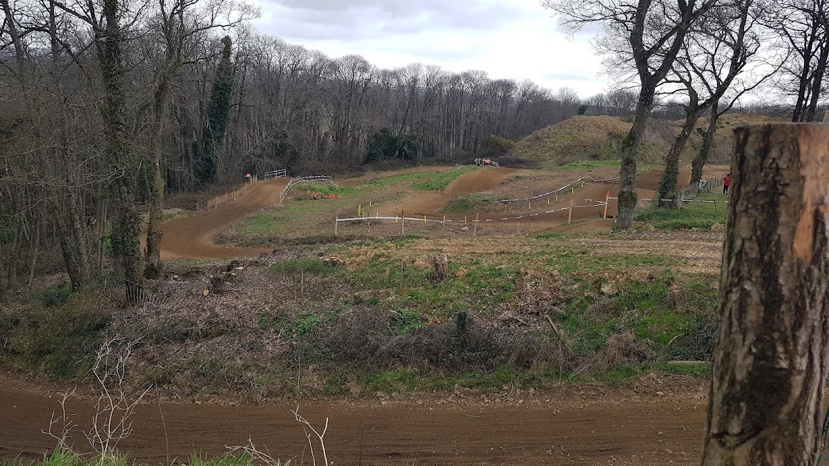 Terrain de motocross à Plouasne — photo 3