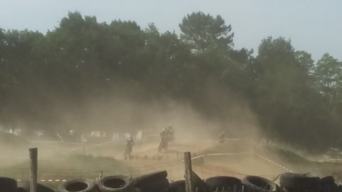 Terrain de motocross à Antagnac — photo 2