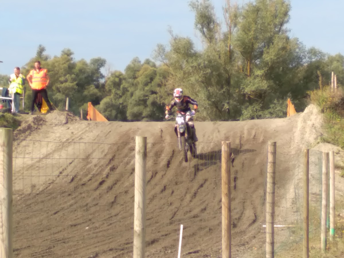 Terrain de motocross à Condé-Sur-L'Escaut — photo 4
