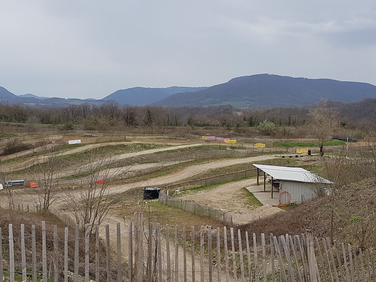 Terrain de motocross à Apprieu — photo 4