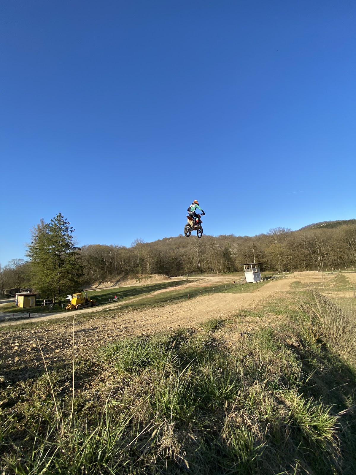 Terrain de motocross à Marignieu — photo 1