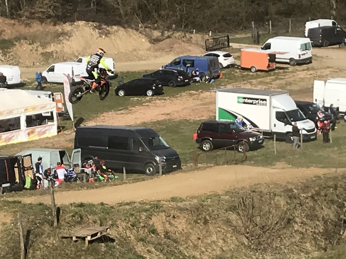 Terrain de motocross à Marignieu — photo 2