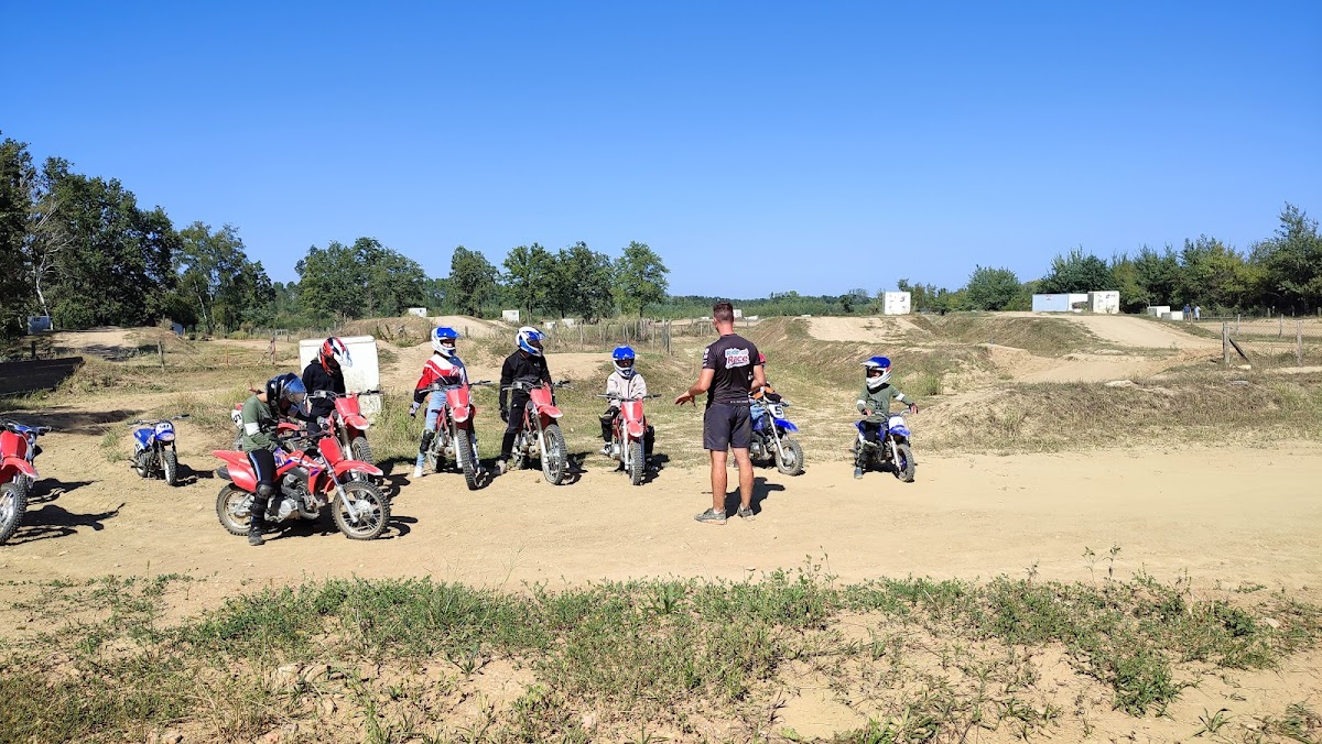 Terrain de motocross à L'Abergement-De-Cuisery — photo 3