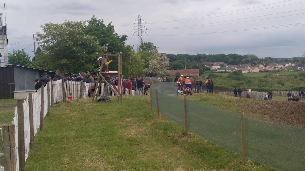 Terrain de motocross à Saint-Éloi — photo 2