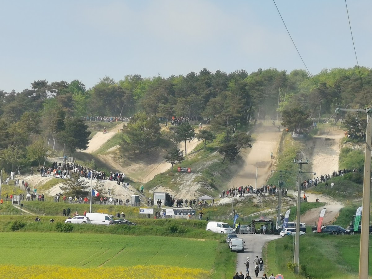 Terrain de motocross à Montgueux — photo 4