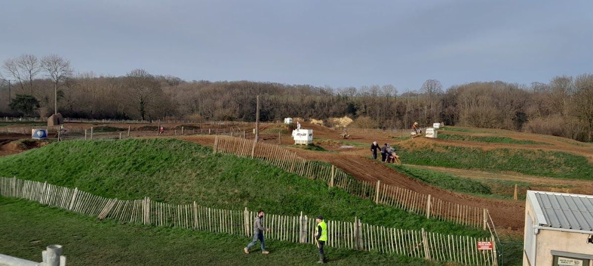 Terrain de motocross à Basly — photo 3