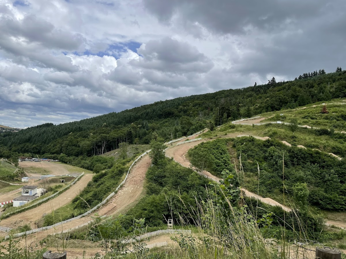 Terrain de motocross à Saint-Marcel-L'Éclairé