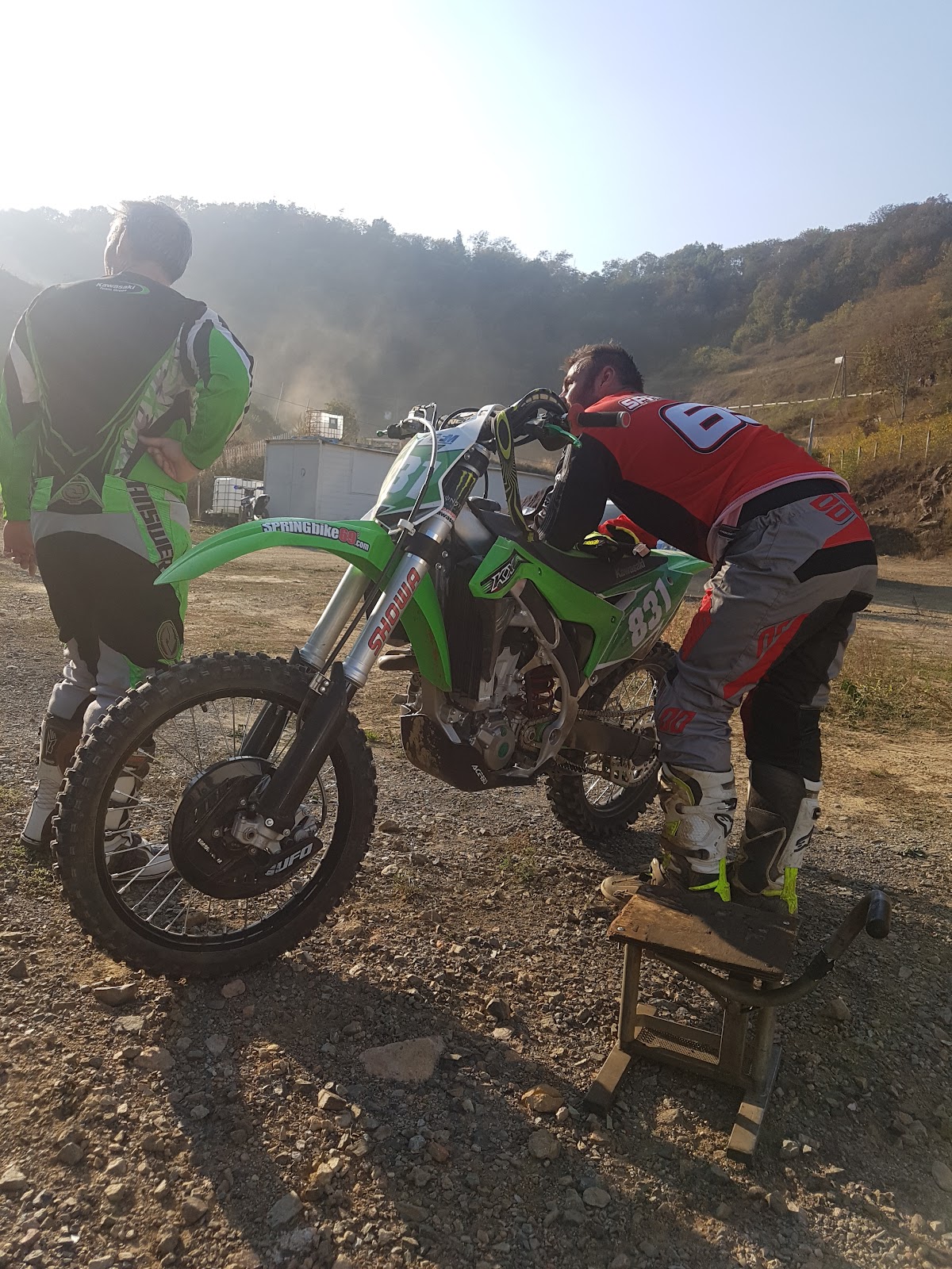 Terrain de motocross à Saint-Marcel-L'Éclairé — photo 2