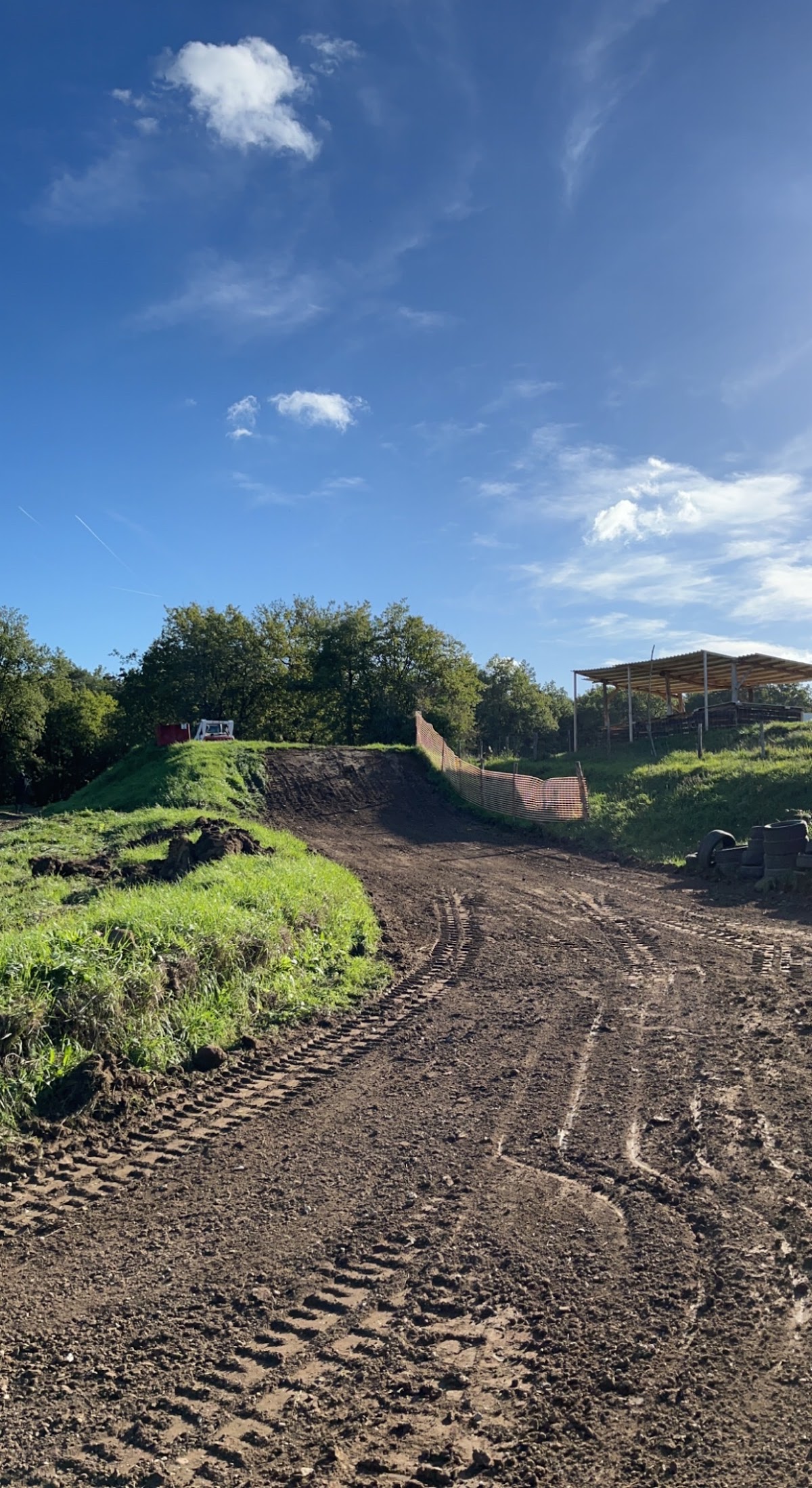 Terrain de motocross à Vouneuil-sur-Vienne — photo 1