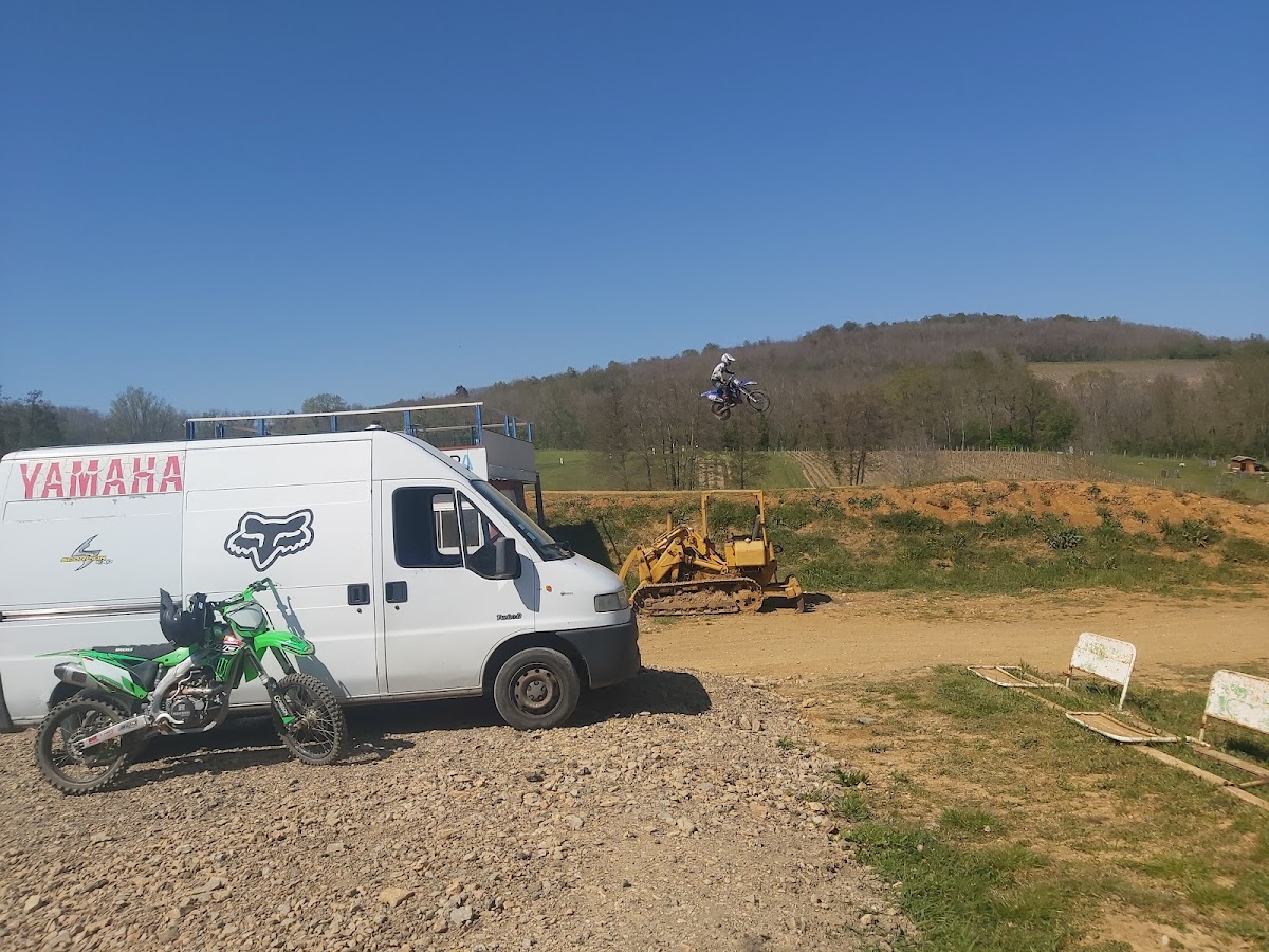 Terrain de motocross à Bissey-Sous-Cruchaud